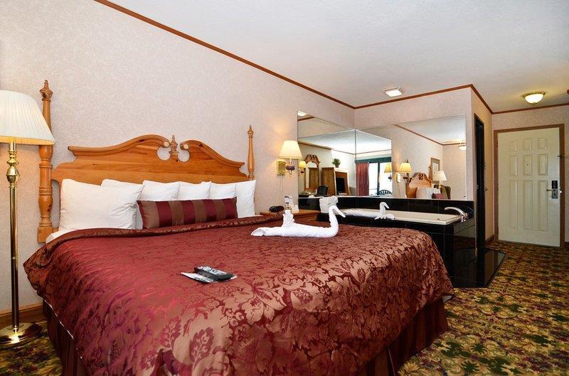 מקינאו סיטי Best Western Plus Dockside Waterfront Inn מתקנים תמונה